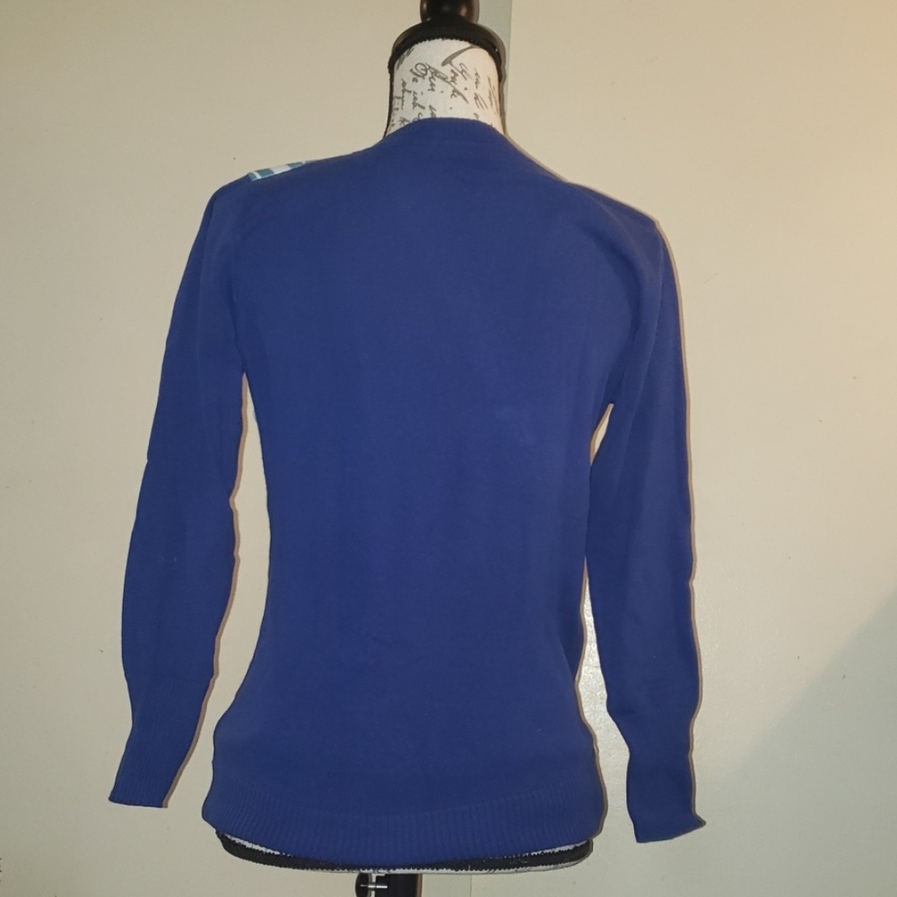 Sweater - Picture 2 of 2